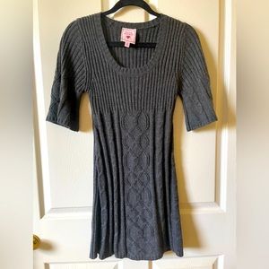 Super cute gray Pink Republic sweater dress in excellent preowned condition!